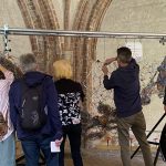 Arbeit an der Gaya während der Ausstellung im Schleswiger Dom 2025